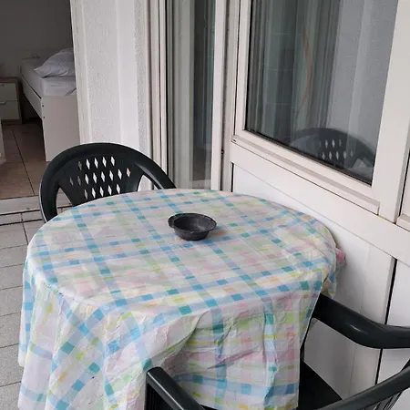 Schicke 2 Ganz Zentral Und Ruhig! Naehe Bahnhof!