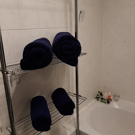 Schicke 2 Ganz Zentral Und Ruhig! Naehe Bahnhof! Apartman *