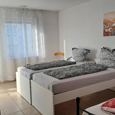 Schicke 2 Ganz Zentral Und Ruhig! Naehe Bahnhof!