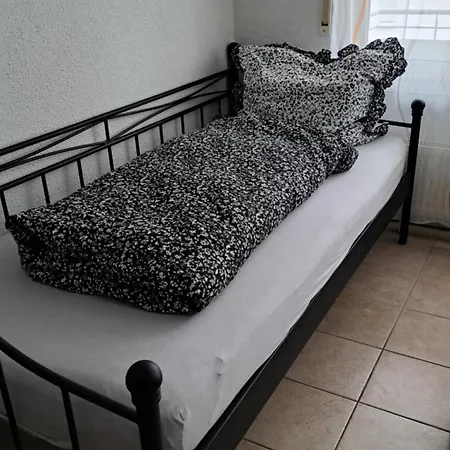 Schicke 2 Ganz Zentral Und Ruhig! Naehe Bahnhof! Apartman *